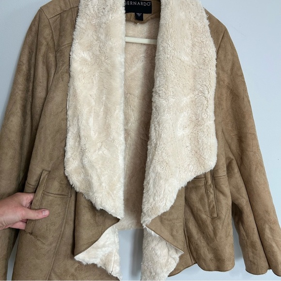 Bernardo Women's Tan Faux Suede Fur Lined Shearling Open Front Coat Size 1X - Picture 2 of 7